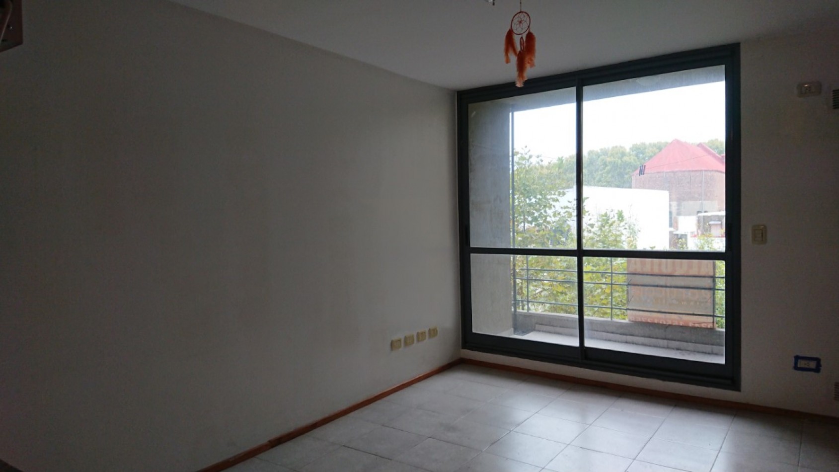 MONOAMBIENTE EXTERNO CON BALCON
