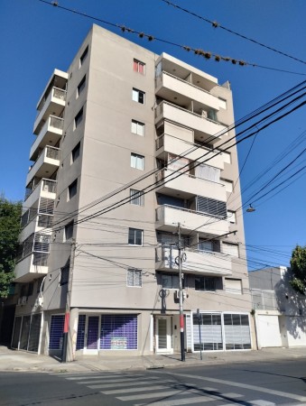 MONOAMBIENTE EXTERNO CON BALCON