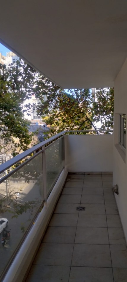 SEMIPISO DE 2 DORMITORIOS EXTERNO CON BALCON