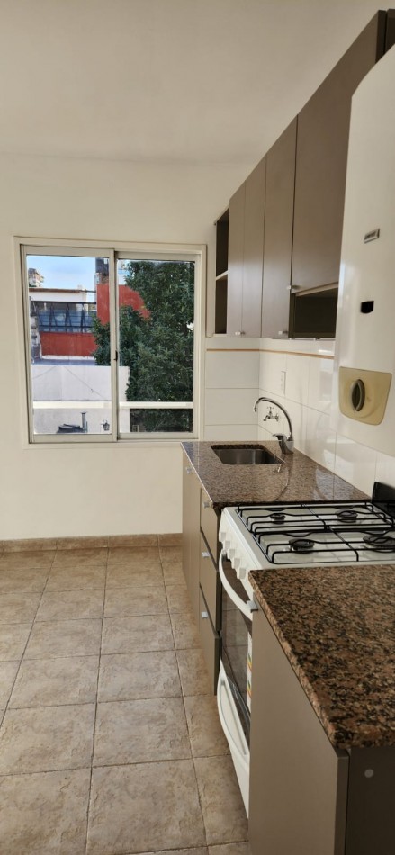 DEPARTAMENTO DE 2 DORMITORIOS EXTERNO CON BALCON