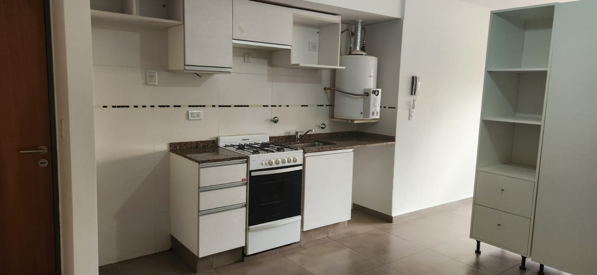 MONOAMBIENTE EXTERNO CON BALCON NORTE, EXCELENTE