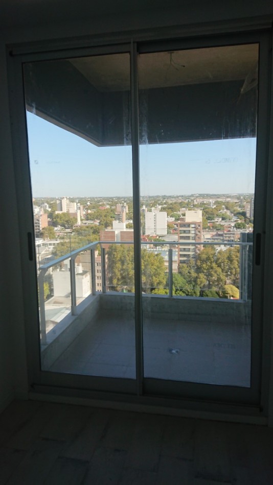 SEMIPISO DE 2 DORMITOIROS A ESTRENAR. POSESION INMEDIATA. EXCELENTE CONSTRUCCION