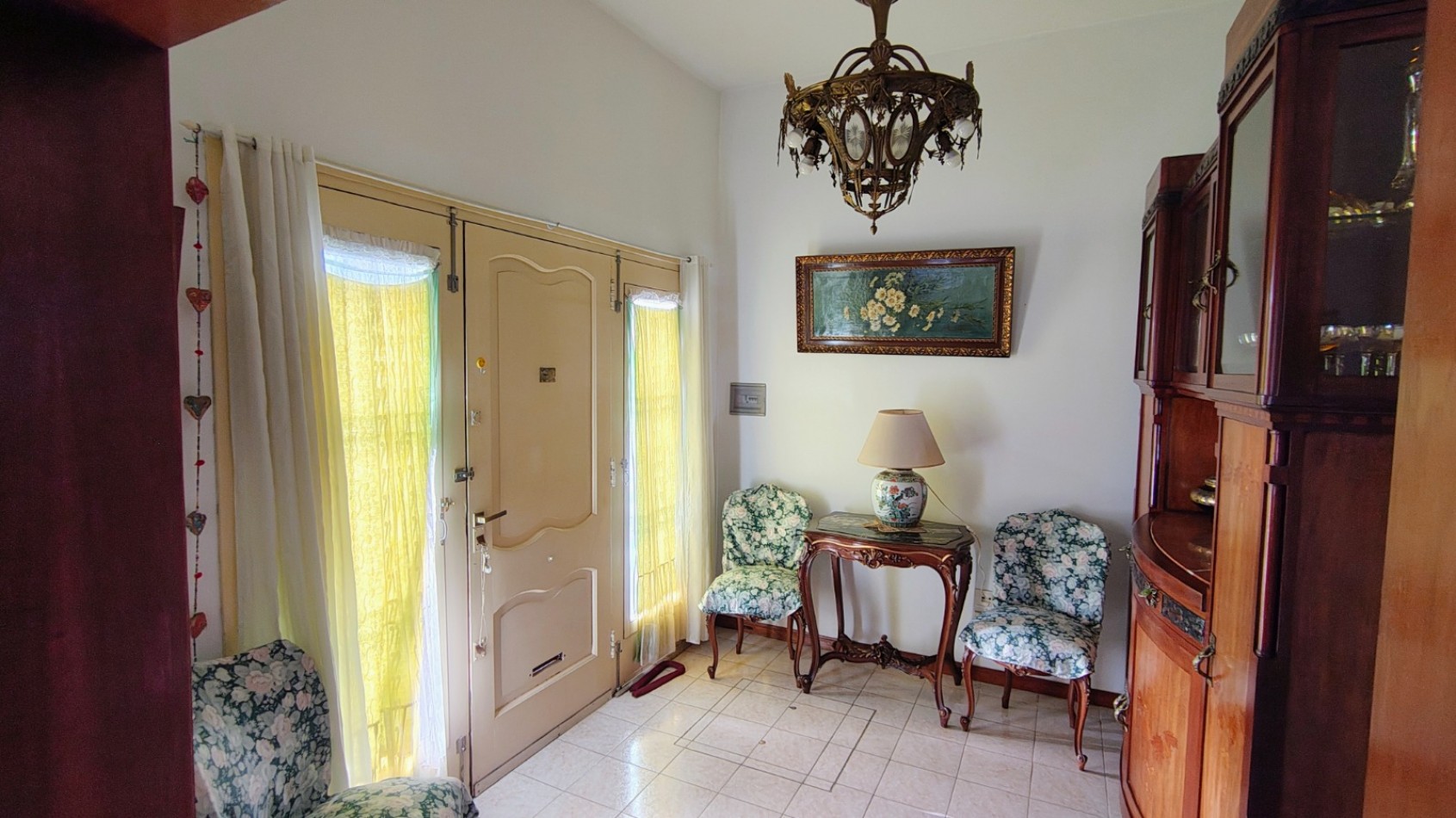 CASA DE 2 DORMITORIOS CON PATIO Y TERRAZA EN ECHESORTU