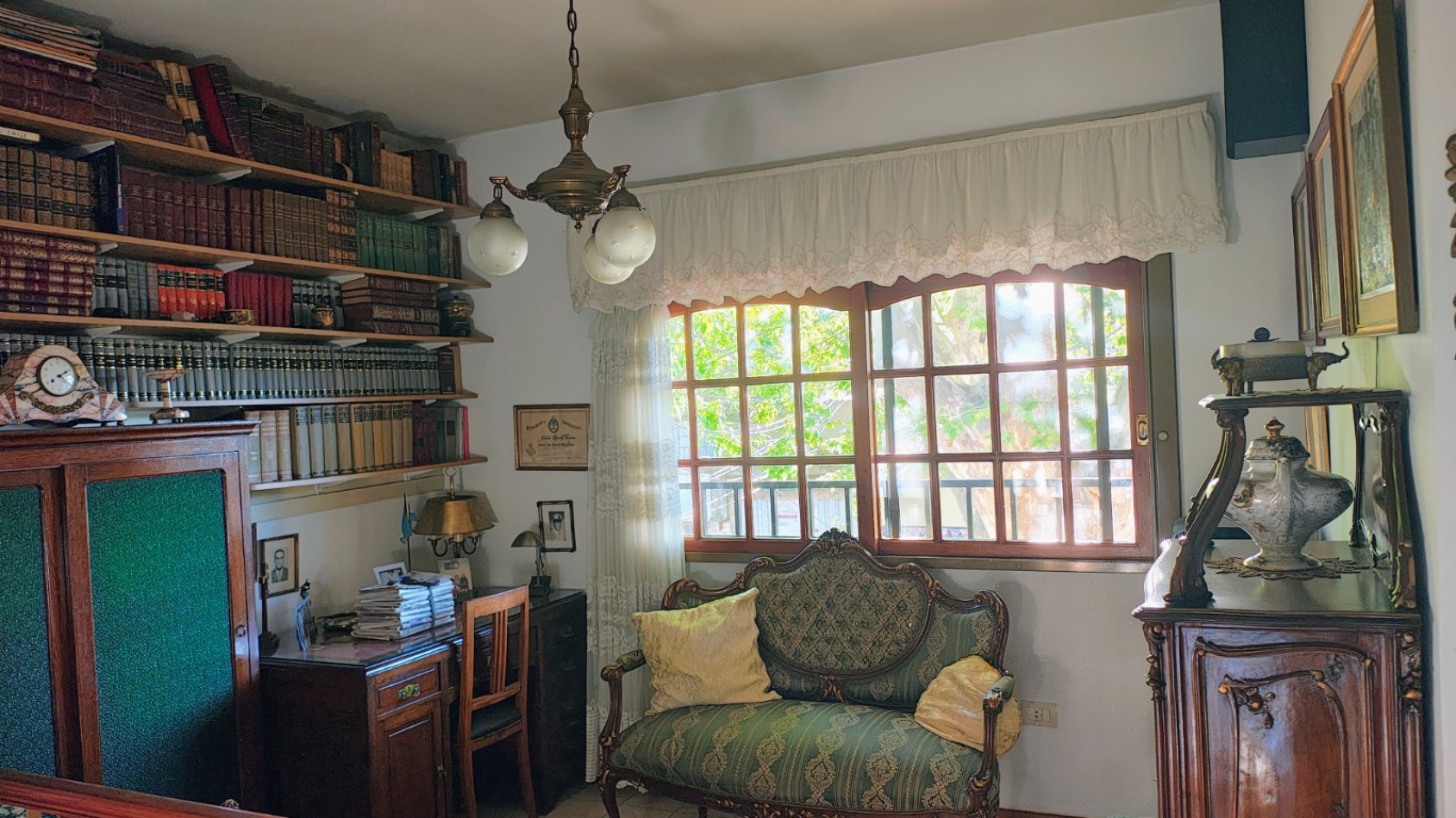 CASA DE 2 DORMITORIOS CON PATIO Y TERRAZA EN ECHESORTU