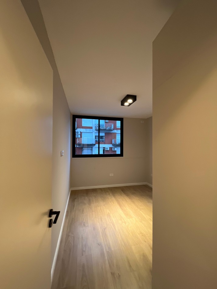 DEPARTAMENTODE 3 DORMITORIOS CENTRICO CON COCHERA