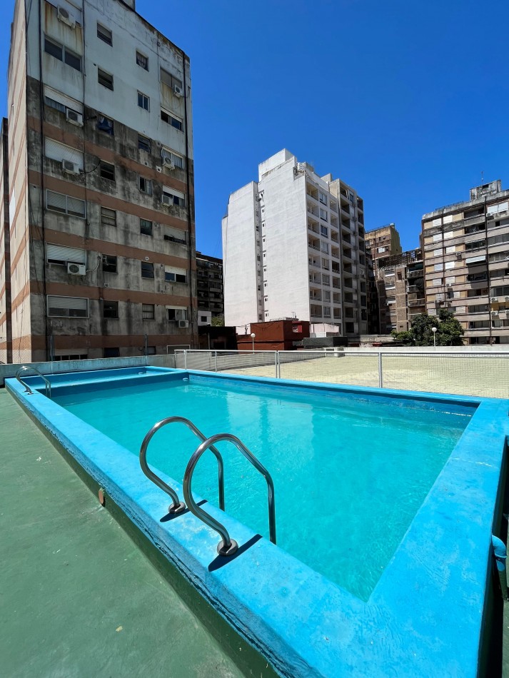 DEPARTAMENTODE 3 DORMITORIOS CENTRICO CON COCHERA